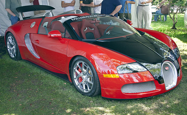 Un poco macarrilla el Bugatti Veyron de Ivey.
