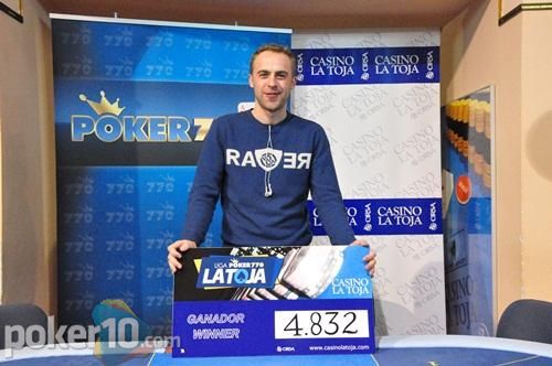 Javier Muiños se proclama vencedor de la tercera etapa de la Liga Poker 770 La Toja