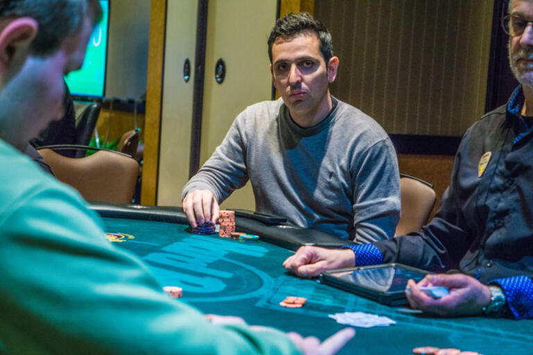 Sergio Aido le devuelve la gentileza a Jim Collopy y cede el primer puesto en el HR 50k $ del SHR Poker Showdown